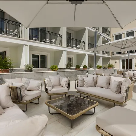 Hotel Budva Μπούντβα