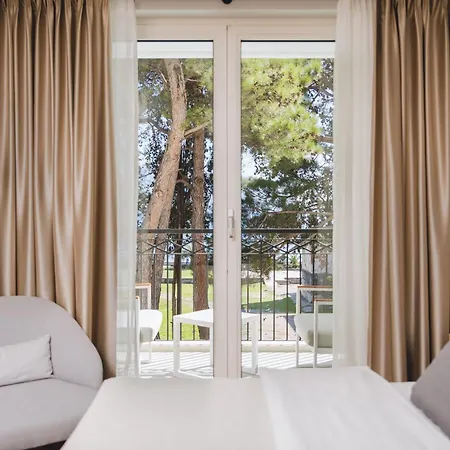 Hotel Budva Ξενοδοχείο 5*