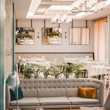 Ξενοδοχείο Hotel Budva Μπούντβα