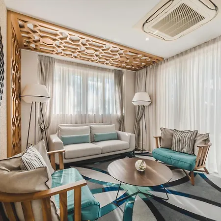 Hotel Budva Ξενοδοχείο Μπούντβα